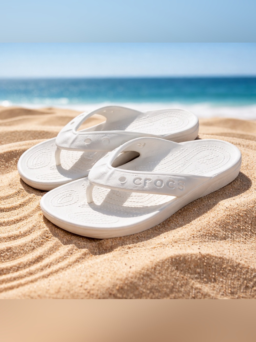 CROCS White Classic Flip Thong Sandals Women's Size 10 Men's Size 8